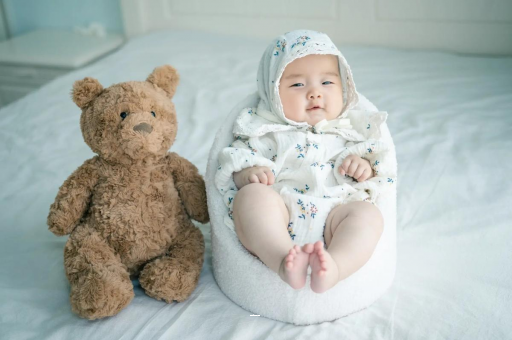 平邑宝宝挠耳朵是怎么回事